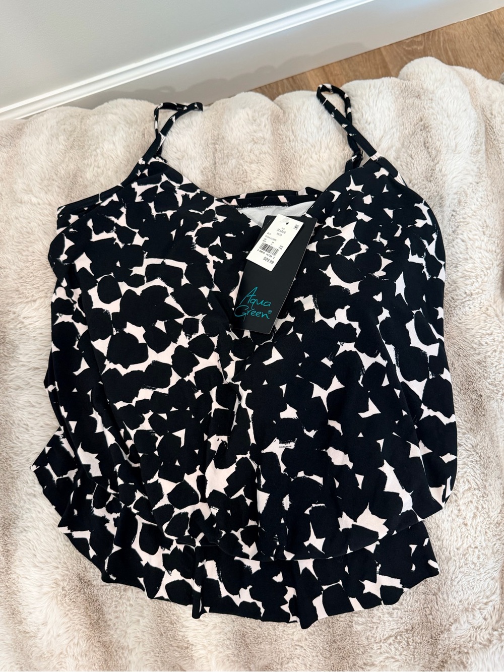 Flattering Bubble Hem Abstract Print Swim Tankini Top